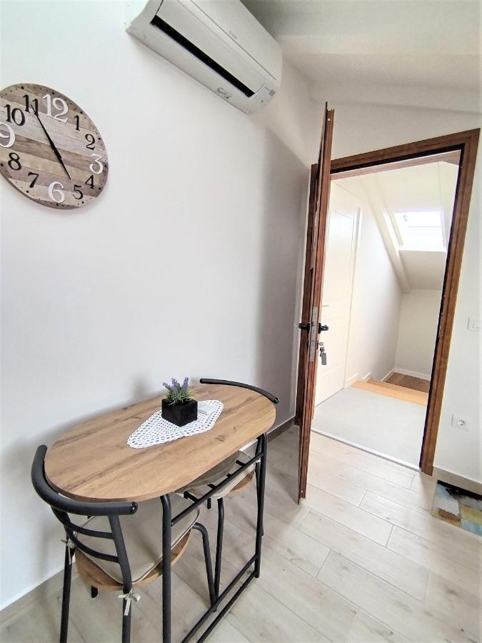 Studio Apartments Dalla Nonna Ровинь Экстерьер фото